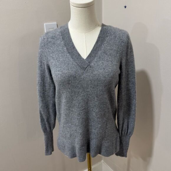 Halogen Gray V-Neck Sweater - Picture 1 of 4
